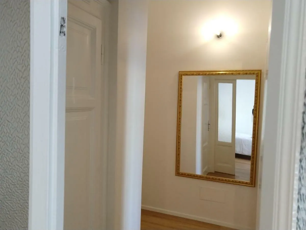 Grey Design Suite Milan