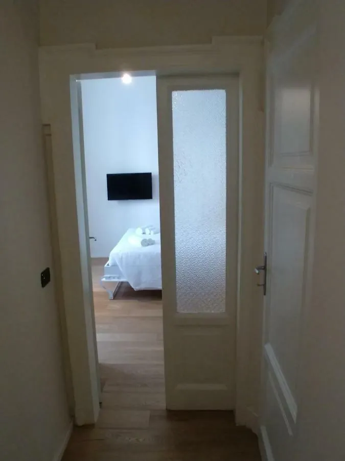 Apartment Grey Design Suite Milan